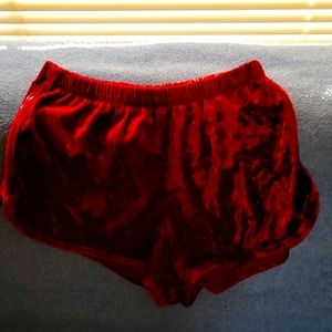 Red velvet fuzzy shorth